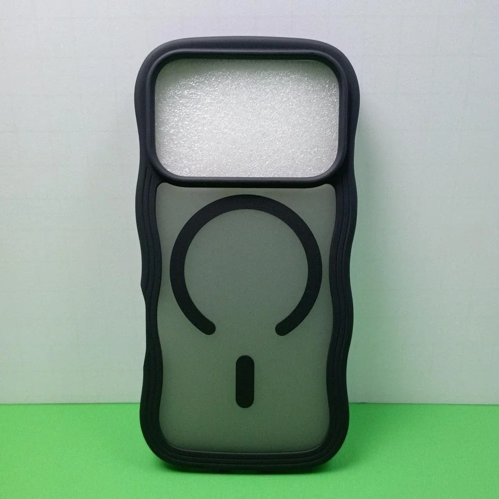 Apple iPhone 17 Pro MagSafe Case Black New